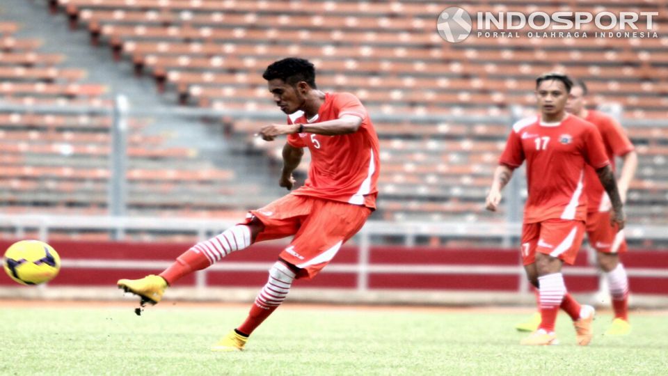 Alfin Tuasalamony. Copyright: &copy; Herry Ibrahim/INDOSPORT