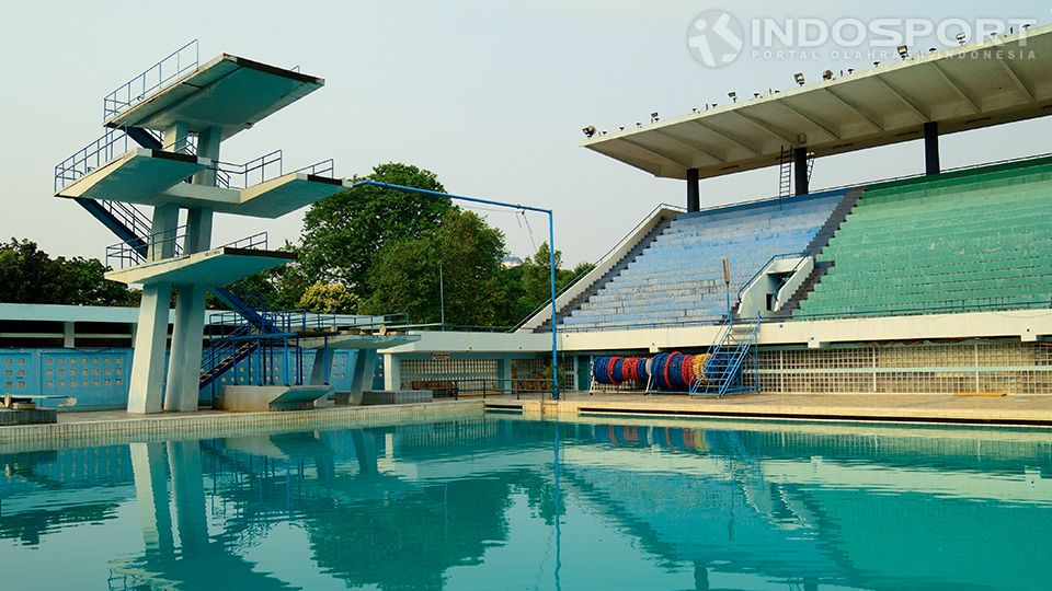 Kondisi terkini kolam renang Senayan yang dinilai tidak layak menggelar Asian games 2018. Copyright: © Ratno Prasetyo/INDOSPORT