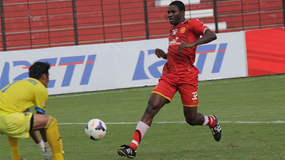 Emile Mbamba saat membela Persiba Bantul. Copyright: &copy; Stefanus/INDOSPORT