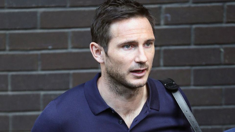 Pertahanan Rapuh, Lampard Minta Chelsea Boyong Bek Leicester City pada Januari 2020