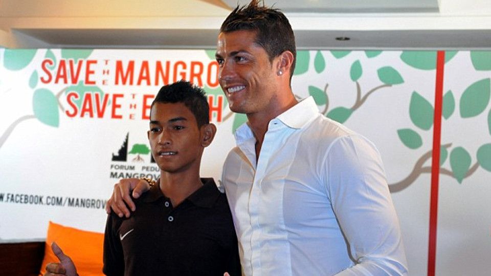 Selain Ponsel Mahal, Ronaldo Tak Segan Beri Fasilitas Ini ...