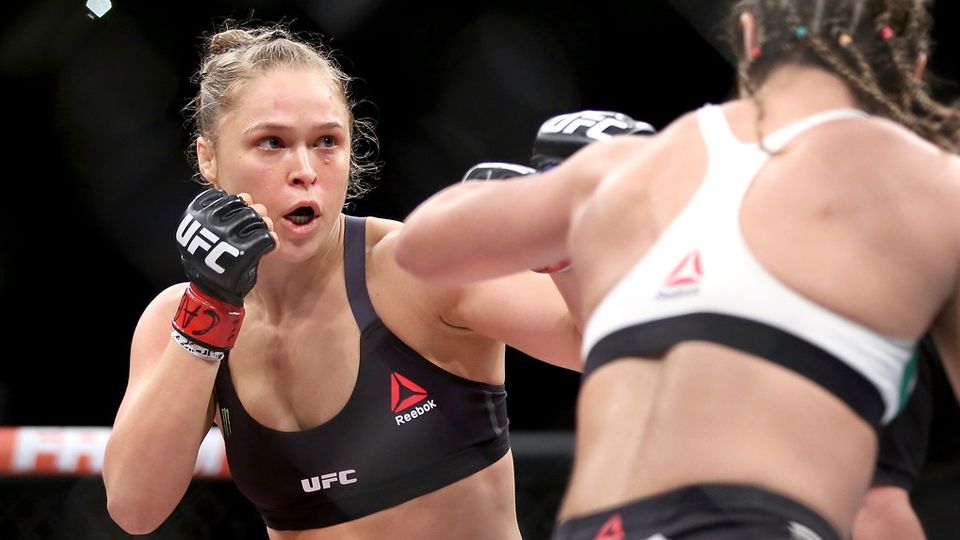 Ronda Rousey Beaten In 48 Seconds As Ufc Comeback Ends In Misery Ronda Rousey The Guardian