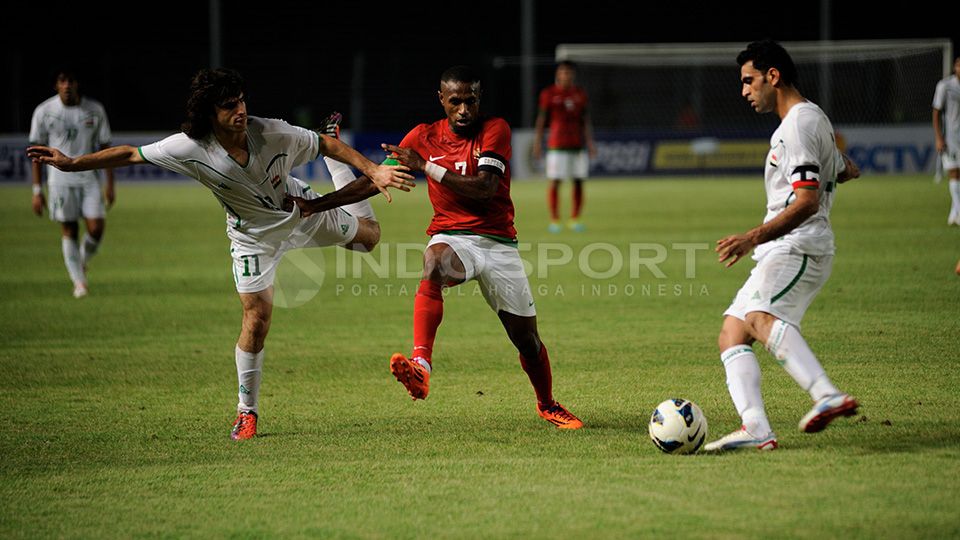 Boaz Solossa di timnas Indonesia Copyright: © INDOSPORT/ Ratno Prasetyo